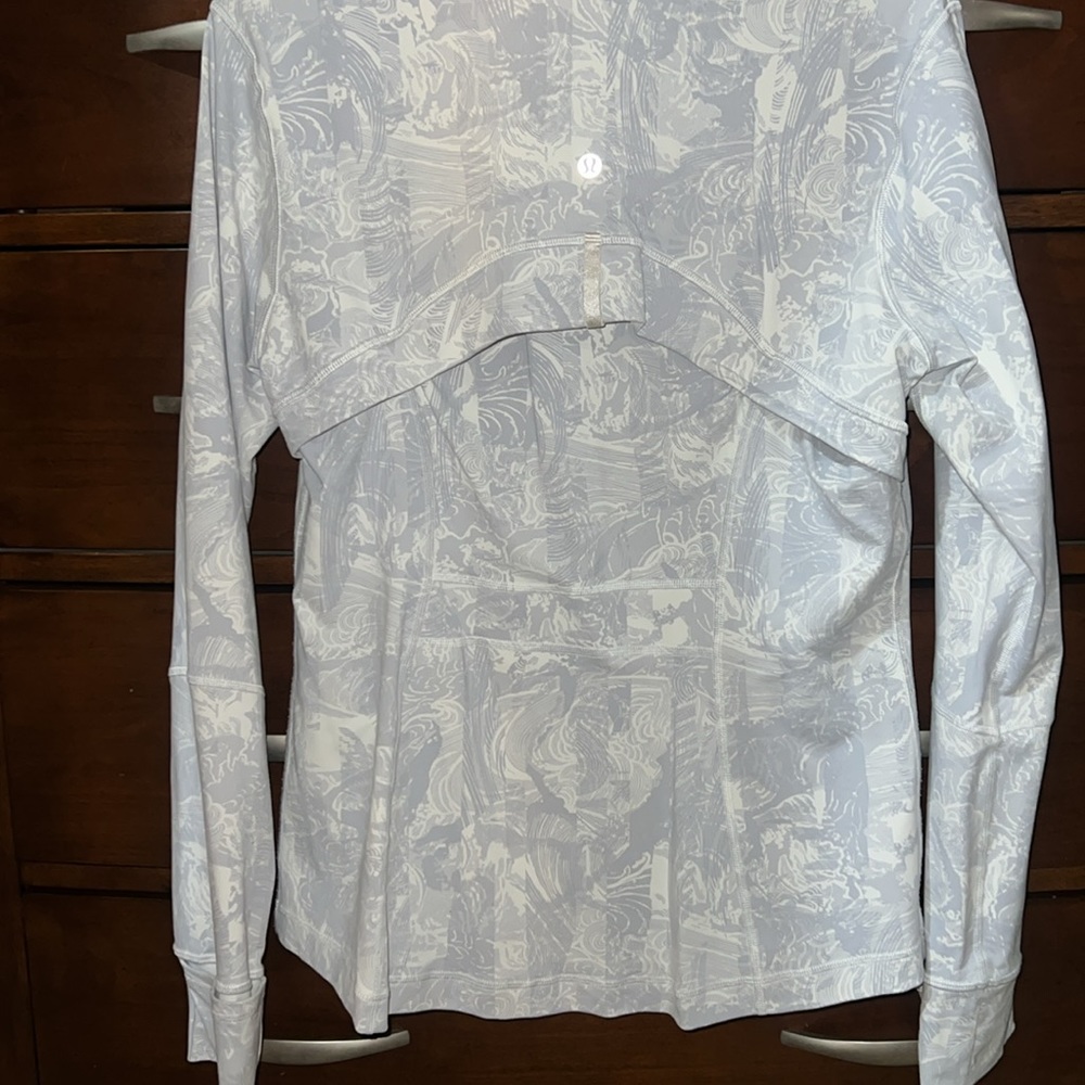 lululemon athletica White Jacket - Picture 2 of 4